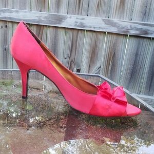 Red Nina heel